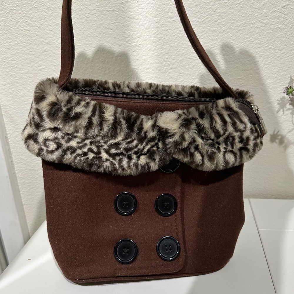 BROWN SHOULDER PURSE